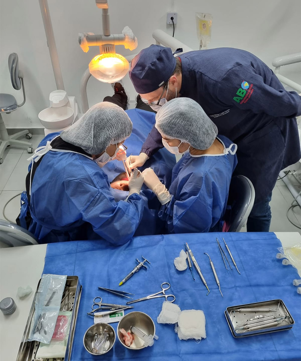 abo-santo-andre-especializacoes-implantodontia_0000_a752f6ee-fa57-4076-a023-a397bef9c657_0000_d5ff381a-74b8-488b-884f-a5