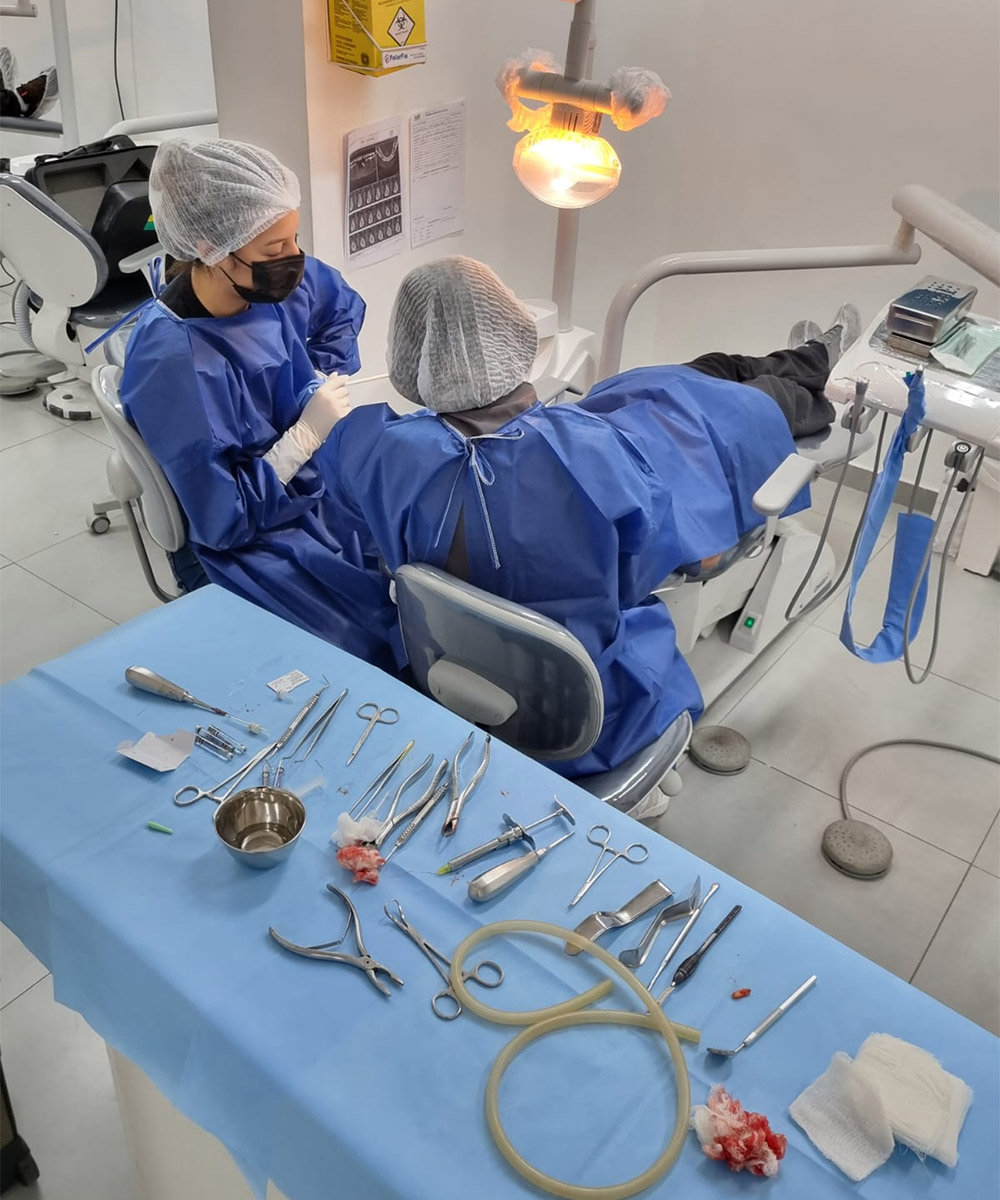 abo-santo-andre-especializacoes-implantodontia_0000_a752f6ee-fa57-4076-a023-a397bef9c657_0005_8eae52f3-fb99-48d7-81c8-af